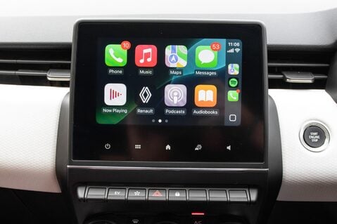 Renault Clio TECHNO E-TECH 30