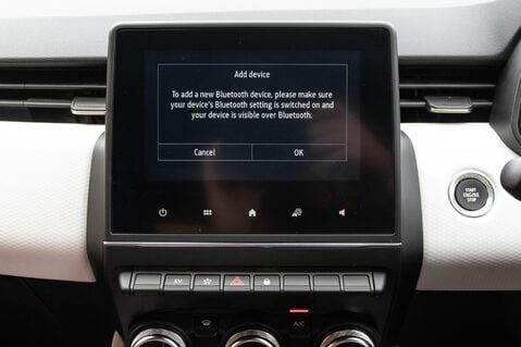 Renault Clio TECHNO E-TECH 25