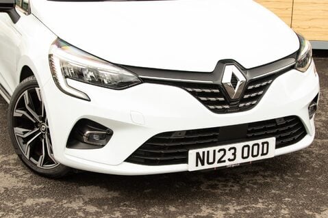 Renault Clio TECHNO E-TECH 10