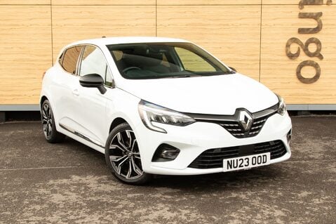 Renault Clio TECHNO E-TECH 1