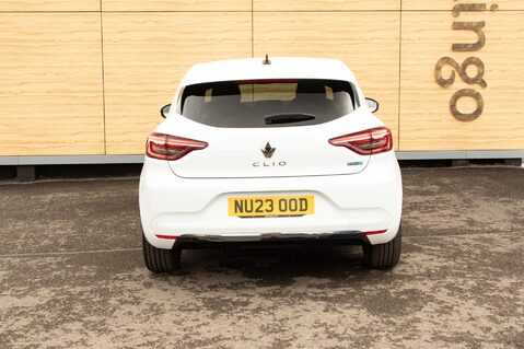 Renault Clio TECHNO E-TECH 6