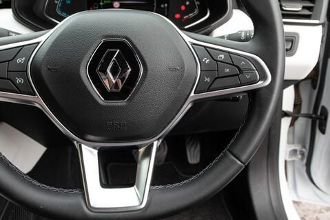 Renault Clio TECHNO E-TECH 20