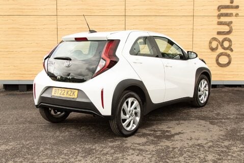 Toyota Aygo X VVT-I PURE 2