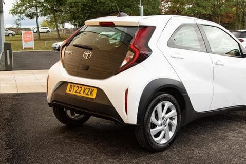 Toyota Aygo X VVT-I PURE 8