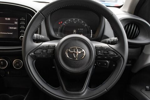 Toyota Aygo X VVT-I PURE 21