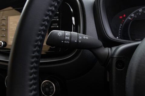 Toyota Aygo X VVT-I PURE 17