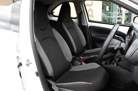 Toyota Aygo X VVT-I PURE 28
