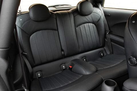 Mini Hatch JOHN COOPER WORKS 33