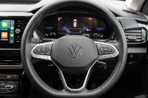 Volkswagen T-Cross BLACK EDITION TSI 21