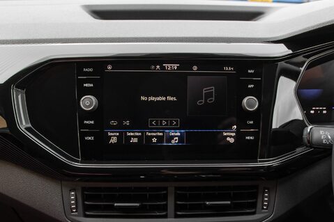 Volkswagen T-Cross BLACK EDITION TSI 23
