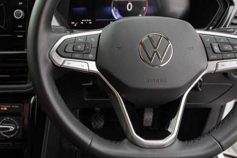 Volkswagen T-Cross BLACK EDITION TSI 19