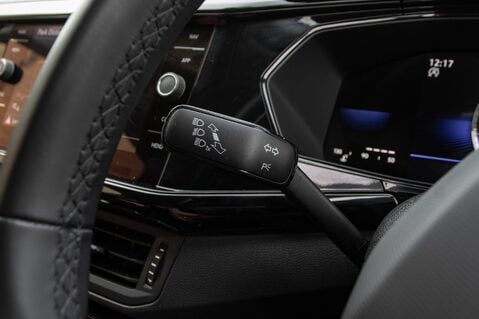 Volkswagen T-Cross BLACK EDITION TSI 17