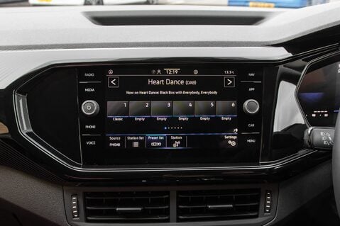 Volkswagen T-Cross BLACK EDITION TSI 22
