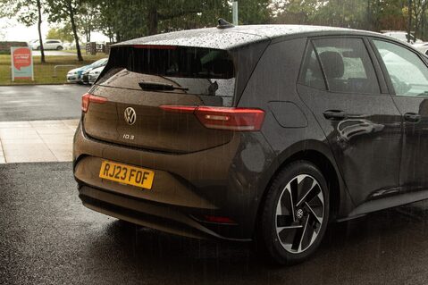 Volkswagen ID.3 FAMILY 8