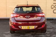 Hyundai i30 CRDI SE NAV BLUE DRIVE 6