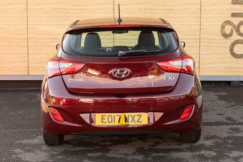 Hyundai i30 CRDI SE NAV BLUE DRIVE 6