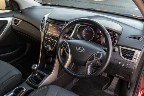 Hyundai i30 CRDI SE NAV BLUE DRIVE 4