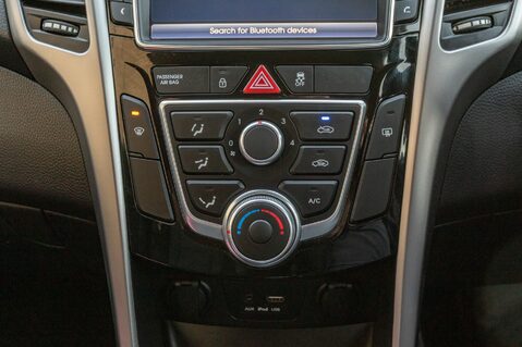 Hyundai i30 CRDI SE NAV BLUE DRIVE 30