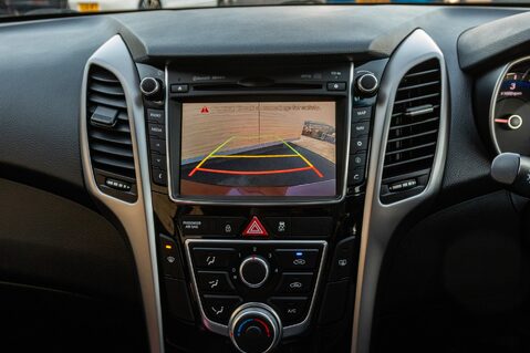 Hyundai i30 CRDI SE NAV BLUE DRIVE 27