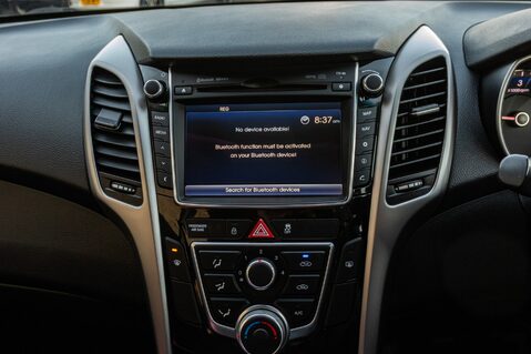 Hyundai i30 CRDI SE NAV BLUE DRIVE 26