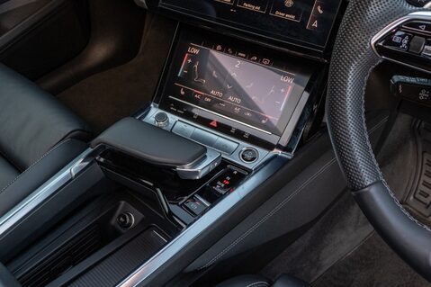 Audi E-Tron SPORTBACK QUATTRO S LINE 33