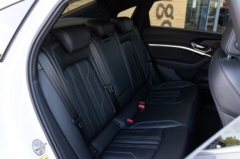 Audi E-Tron SPORTBACK QUATTRO S LINE 35