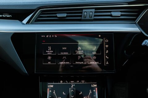 Audi E-Tron SPORTBACK QUATTRO S LINE 28