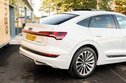 Audi E-Tron SPORTBACK QUATTRO S LINE 8
