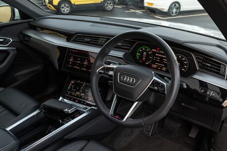 Audi E-Tron SPORTBACK QUATTRO S LINE