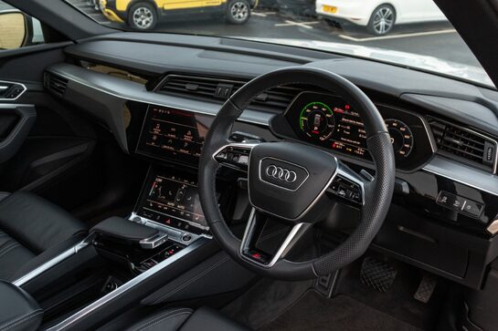 Audi E-Tron SPORTBACK QUATTRO S LINE