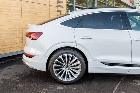 Audi E-Tron SPORTBACK QUATTRO S LINE 7
