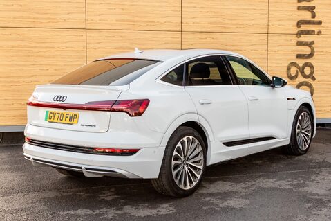 Audi E-Tron SPORTBACK QUATTRO S LINE 2
