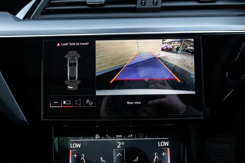 Audi E-Tron SPORTBACK QUATTRO S LINE 28