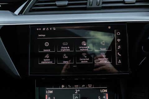 Audi E-Tron SPORTBACK QUATTRO S LINE 25