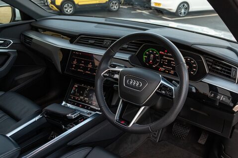 Audi E-Tron SPORTBACK QUATTRO S LINE 4
