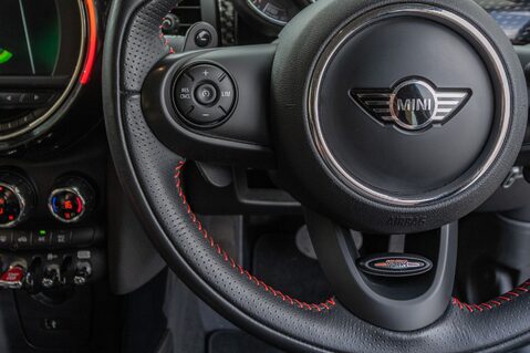 Mini Hatch COOPER S 19