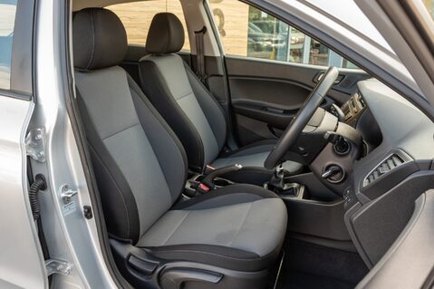 Hyundai i20 MPI SE 27