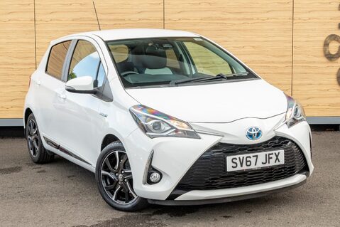 Toyota Yaris VVT-I DESIGN 1
