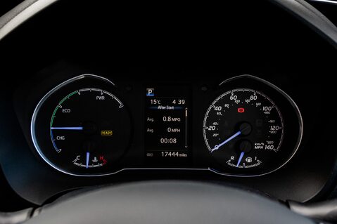 Toyota Yaris VVT-I DESIGN 15