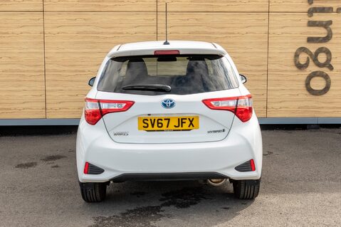 Toyota Yaris VVT-I DESIGN 6