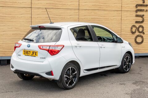 Toyota Yaris VVT-I DESIGN 2