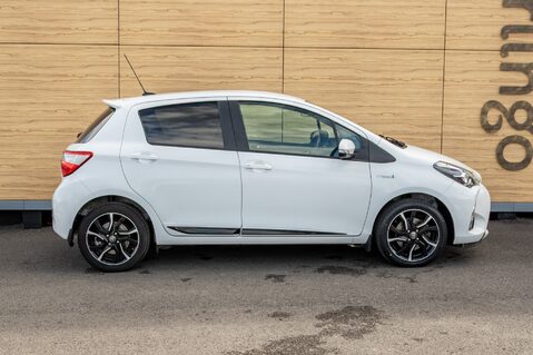 Toyota Yaris VVT-I DESIGN 12