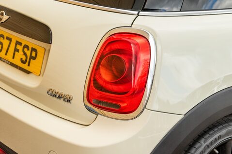 Mini Hatch COOPER 9