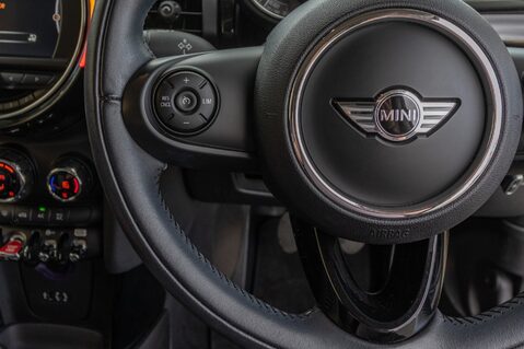 Mini Hatch COOPER 19