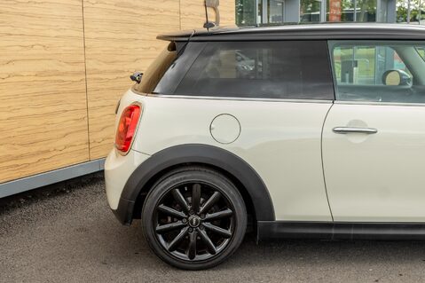 Mini Hatch COOPER 7