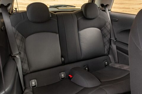 Mini Hatch COOPER 31