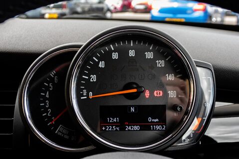 Mini Hatch COOPER 15