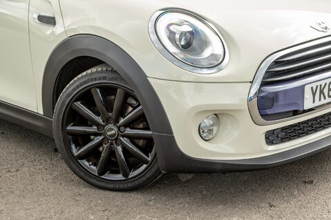 Mini Hatch COOPER 10