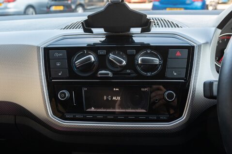 Volkswagen Up HIGH UP TSI 23