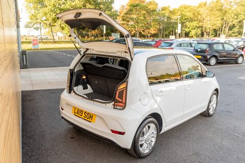 Volkswagen Up HIGH UP TSI 31
